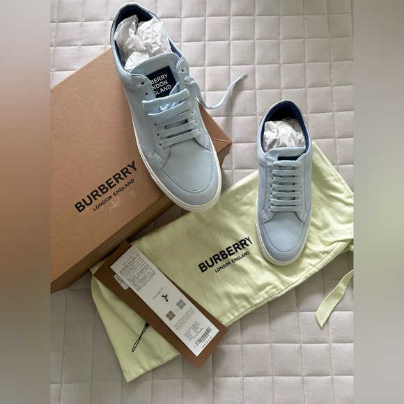Burberry Women's New Salmond Pale Blue Sneakers with Suede